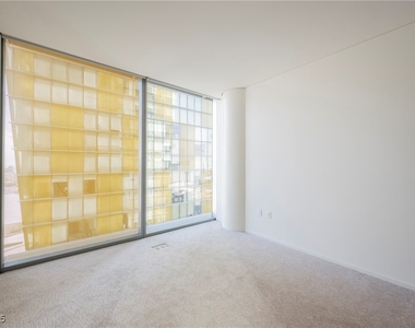 3726 Las Vegas Boulevard - Photo Thumbnail 7