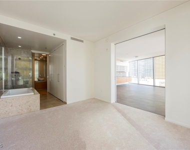 3726 Las Vegas Boulevard - Photo Thumbnail 9