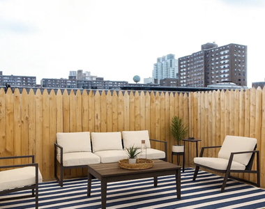 West 103rd Street - Photo Thumbnail 4