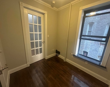 NO FEE 2BR in East Harlem - Photo Thumbnail 3