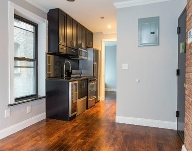 NO FEE 2BR in East Harlem - Photo Thumbnail 4