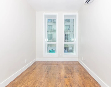 85 Graham Avenue - Photo Thumbnail 6