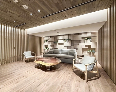 2301 Collins Avenue - Photo Thumbnail 3
