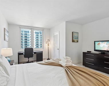 2301 Collins Avenue - Photo Thumbnail 8