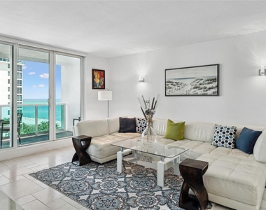 2301 Collins Avenue - Photo Thumbnail 4