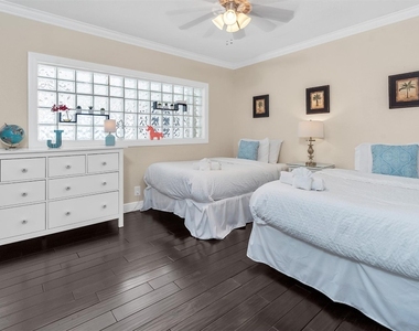 3221 Seaward Drive - Photo Thumbnail 25