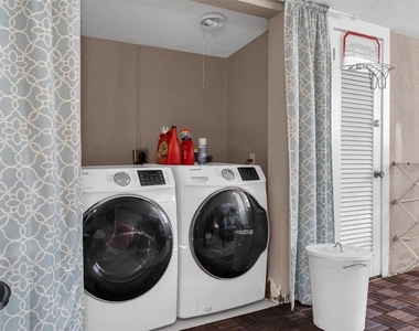 3221 Seaward Drive - Photo Thumbnail 34