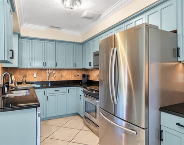 3221 Seaward Drive - Photo Thumbnail 19