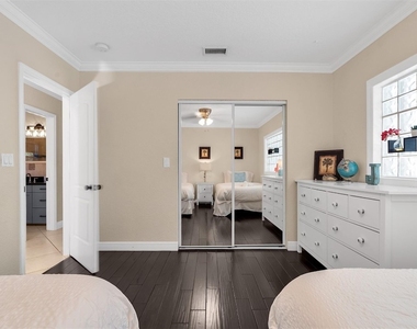 3221 Seaward Drive - Photo Thumbnail 26