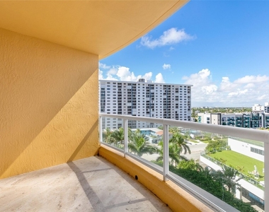 2110 N Ocean Boulevard - Photo Thumbnail 21