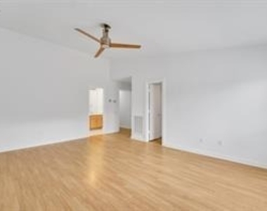 2202 N Peak Street - Photo Thumbnail 15