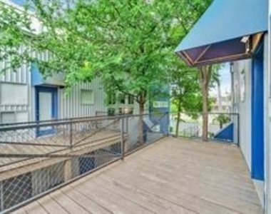 2202 N Peak Street - Photo Thumbnail 6