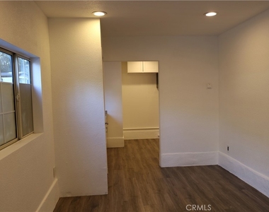 10799 Sherman Grove Avenue - Photo Thumbnail 5