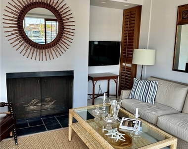 1009 N Bay Front - Photo Thumbnail 14