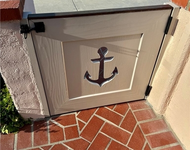1009 N Bay Front - Photo Thumbnail 5