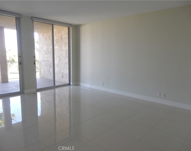 900 Island Drive - Photo Thumbnail 1