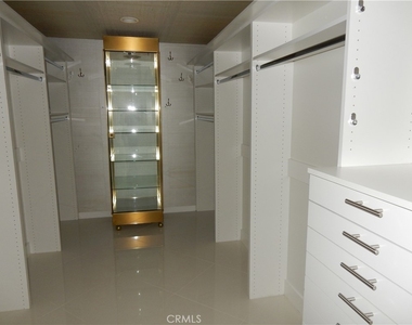900 Island Drive - Photo Thumbnail 5