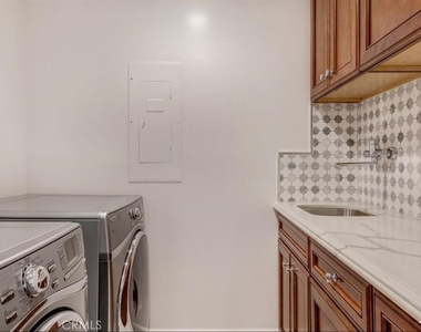 900 Island Drive - Photo Thumbnail 10