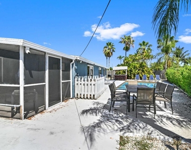 1032 W Jennings Street - Photo Thumbnail 29