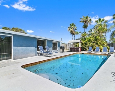 1032 W Jennings Street - Photo Thumbnail 32