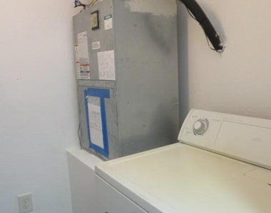 181 Sw Palm Drive - Photo Thumbnail 13