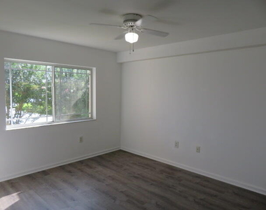 181 Sw Palm Drive - Photo Thumbnail 7