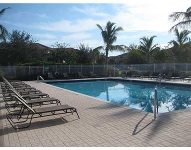 181 Sw Palm Drive - Photo Thumbnail 18