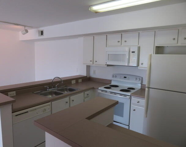 181 Sw Palm Drive - Photo Thumbnail 6