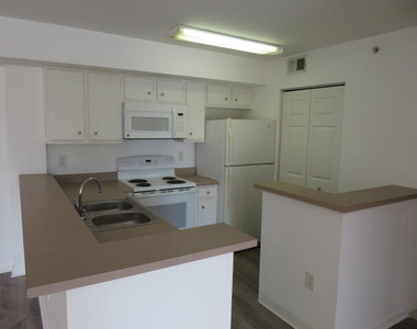 181 Sw Palm Drive - Photo Thumbnail 5