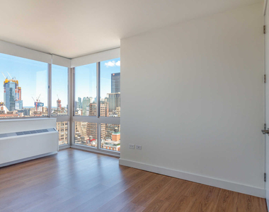 777 6th Avenue - Photo Thumbnail 53