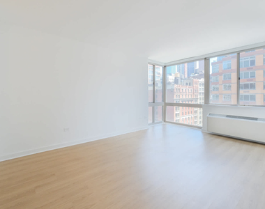 777 6th Avenue - Photo Thumbnail 11
