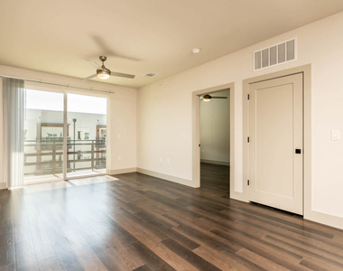 228 Athenia Drive - Photo Thumbnail 98