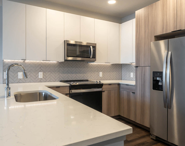 228 Athenia Drive - Photo Thumbnail 3