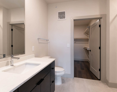 228 Athenia Drive - Photo Thumbnail 77