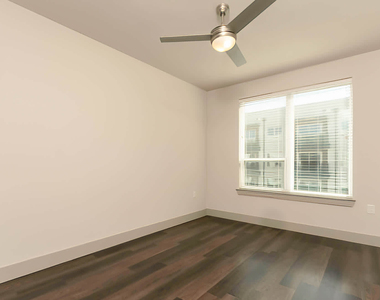 228 Athenia Drive - Photo Thumbnail 90
