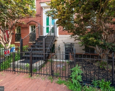 648 C Street Ne - Photo Thumbnail 1