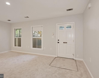 648 C Street Ne - Photo Thumbnail 3