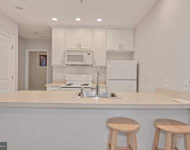 648 C Street Ne - Photo Thumbnail 7