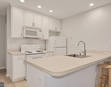 648 C Street Ne - Photo Thumbnail 6