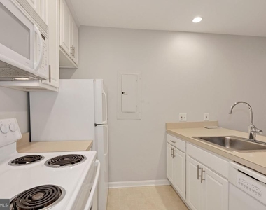 648 C Street Ne - Photo Thumbnail 8