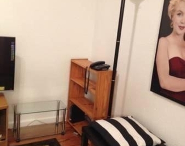 3316 Guadalupe St - Photo Thumbnail 2