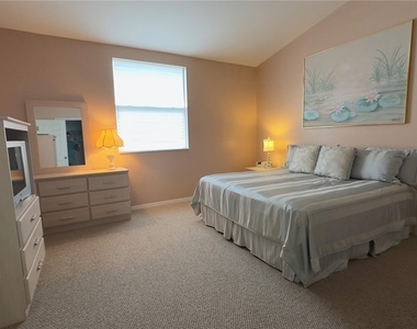 4327 Bellasol Circle - Photo Thumbnail 6