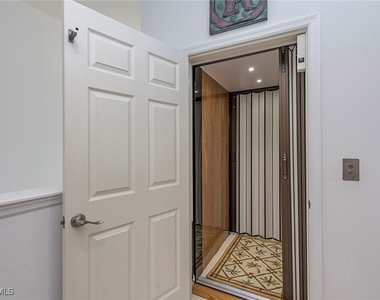 24300 Sandpiper Isle Way - Photo Thumbnail 4