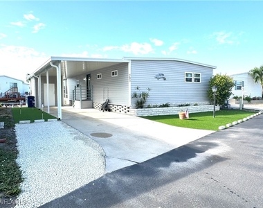 4693 Leilani Lane - Photo Thumbnail 18