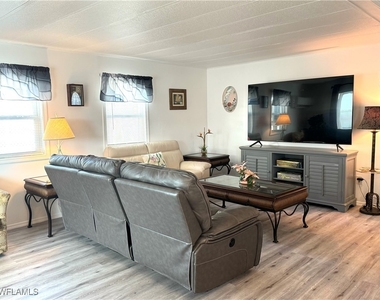 4693 Leilani Lane - Photo Thumbnail 14