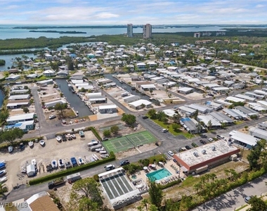4693 Leilani Lane - Photo Thumbnail 23