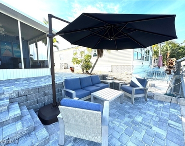 4700 Leilani Lane - Photo Thumbnail 10