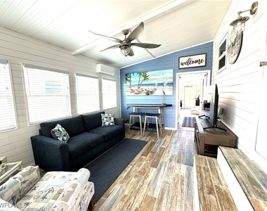 4700 Leilani Lane - Photo Thumbnail 4