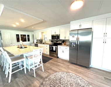 4700 Leilani Lane - Photo Thumbnail 15