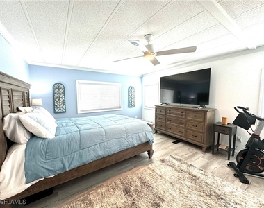 4700 Leilani Lane - Photo Thumbnail 19